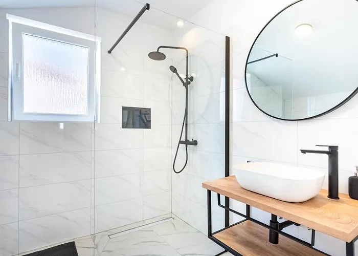 Gasthuis In With Sea View, Balcony, Air Conditioning, Wifi 4249-6 *